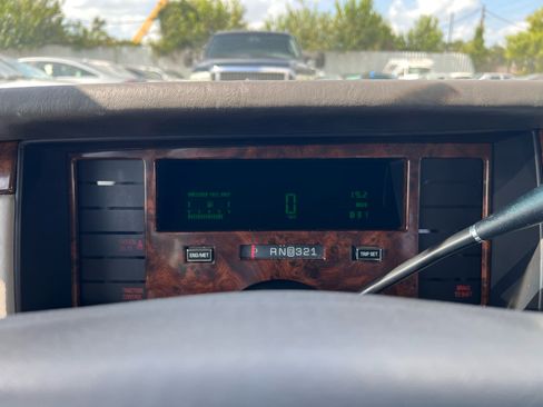 Used 1996 Cadillac Fleetwood Brougham image 47