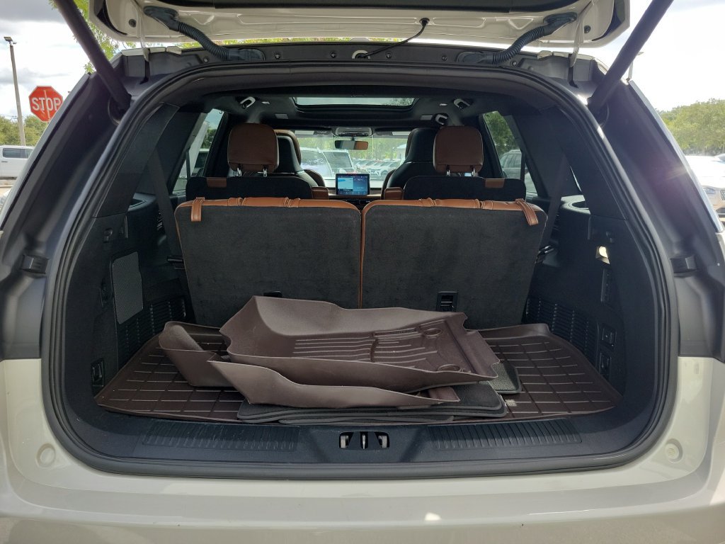 Certified 2023 Lincoln Aviator Reserve w/ Equipment Group 201A RWD image 5