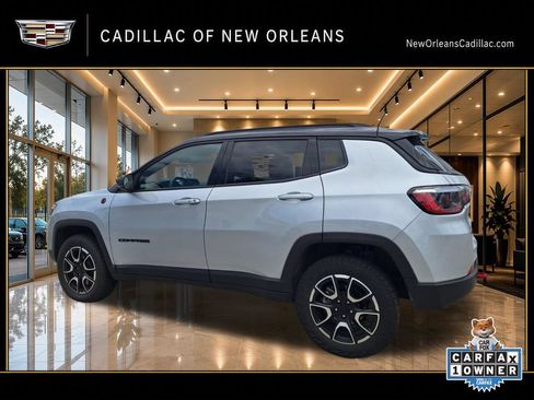 Used 2024 Jeep Compass Trailhawk AWD/4WD image 5