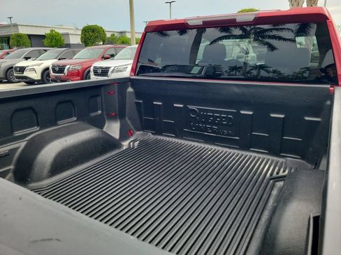 Used 2022 Chevrolet Silverado 1500 LT AWD/4WD image 11