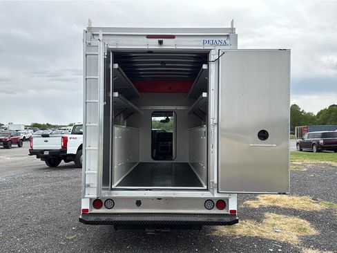New 2027 Ford E-350 and Econoline 350 Super Duty w/ Power Equipment Group RWD image 9