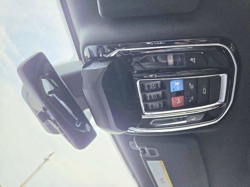 Used 2024 Jeep Grand Cherokee Overland w/ Adv Protech Group III AWD/4WD image 34