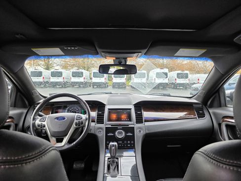 Used 2013 Ford Taurus Limited image 9