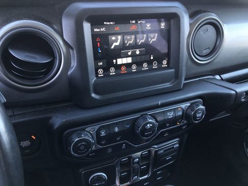 Used 2022 Jeep Wrangler Unlimited Sport image 21