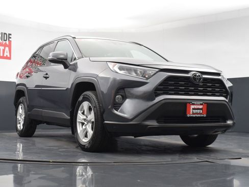 Used 2020 Toyota RAV4 XLE image 28