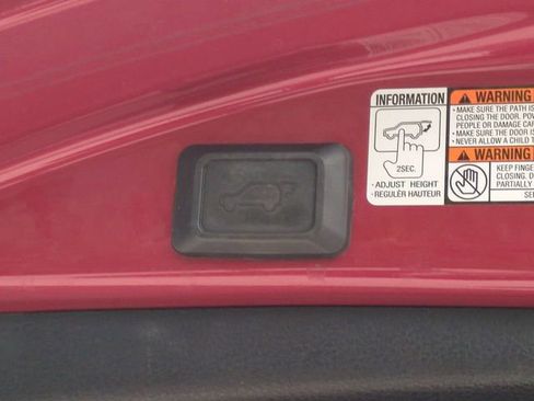 Used 2015 Toyota RAV4 Limited w/ Technology Package image 16