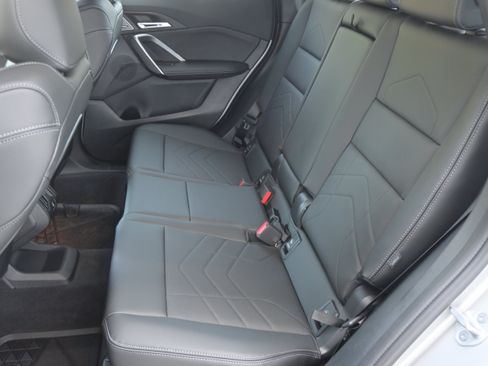 Used 2026 BMW X1 xDrive28i w/ M Sport Package AWD/4WD image 32
