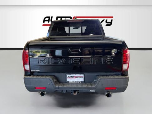 Used 2024 Honda Ridgeline Black Edition image 6