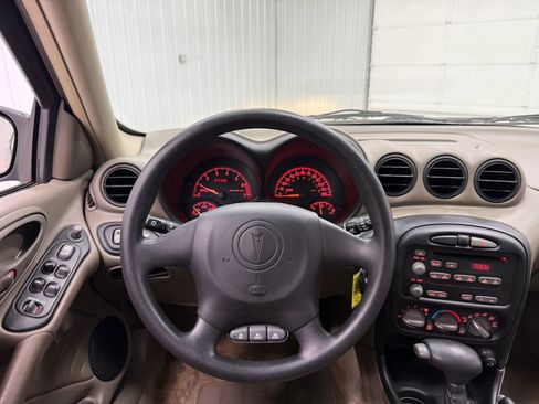 Used 2005 Pontiac Grand Am SE FWD image 18
