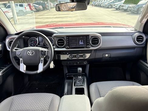 Used 2021 Toyota Tacoma SR5 w/ SR5 Appearance Package (SM) image 7