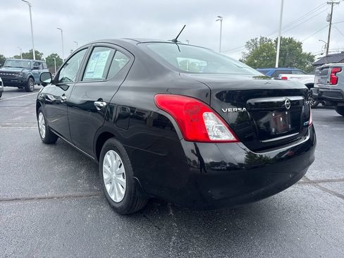 Used 2012 Nissan Versa SV w/ Convenience Pkg FWD image 9