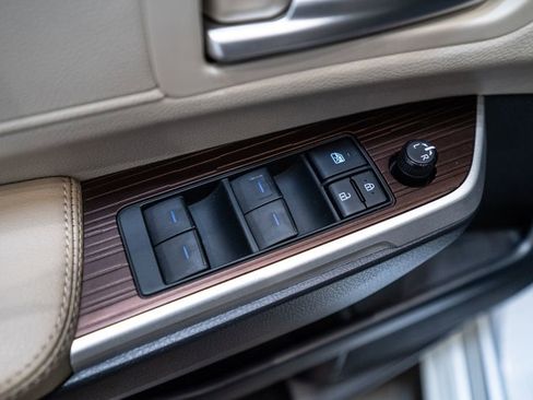 Certified 2021 Toyota Sienna XLE image 21