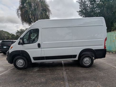 New 2026 RAM ProMaster 3500 w/ Storage Group FWD image 4