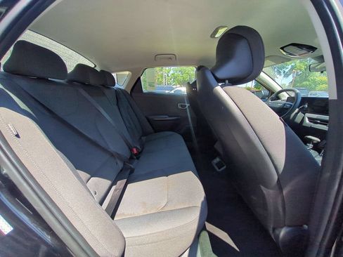 Used 2025 Kia K4 FWD image 29
