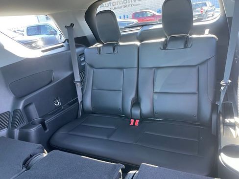 Used 2023 Ford Explorer XLT w/ Equipment Group 202A AWD/4WD image 9