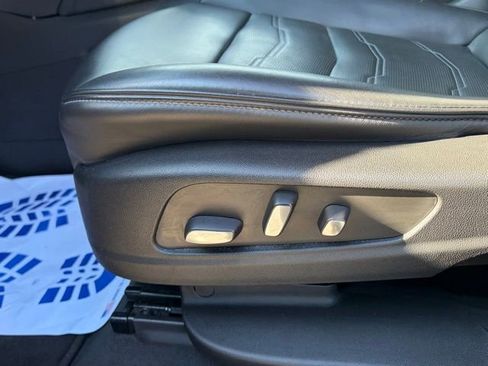 Used 2022 Cadillac XT6 Premium Luxury w/ Platinum Package image 16