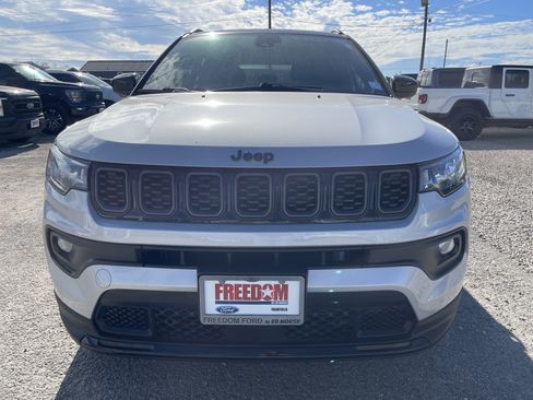 Used 2024 Jeep Compass Latitude w/ Altitude Special Edition image 9