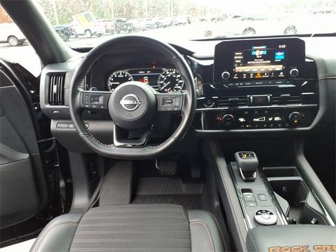 Used 2025 Nissan Pathfinder Rock Creek image 11
