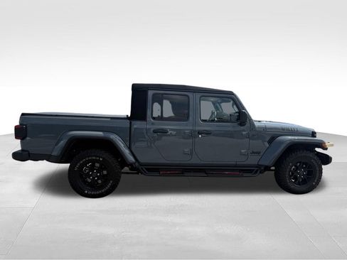 Used 2024 Jeep Gladiator Sport AWD/4WD image 27