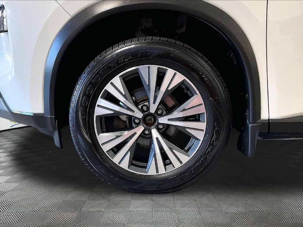 Certified 2023 Nissan Rogue SV AWD/4WD image 7