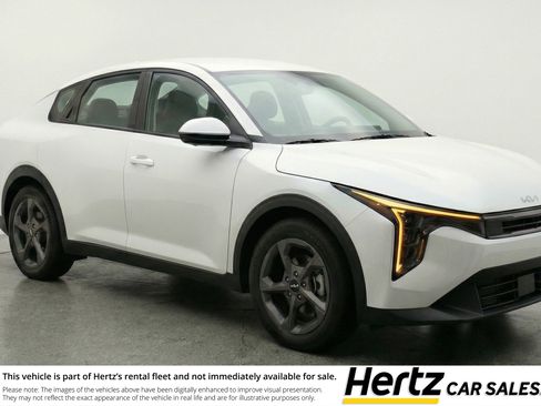 Used 2025 Kia K4 FWD image 1