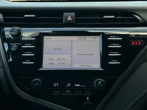 Used 2019 Toyota Camry L image 13