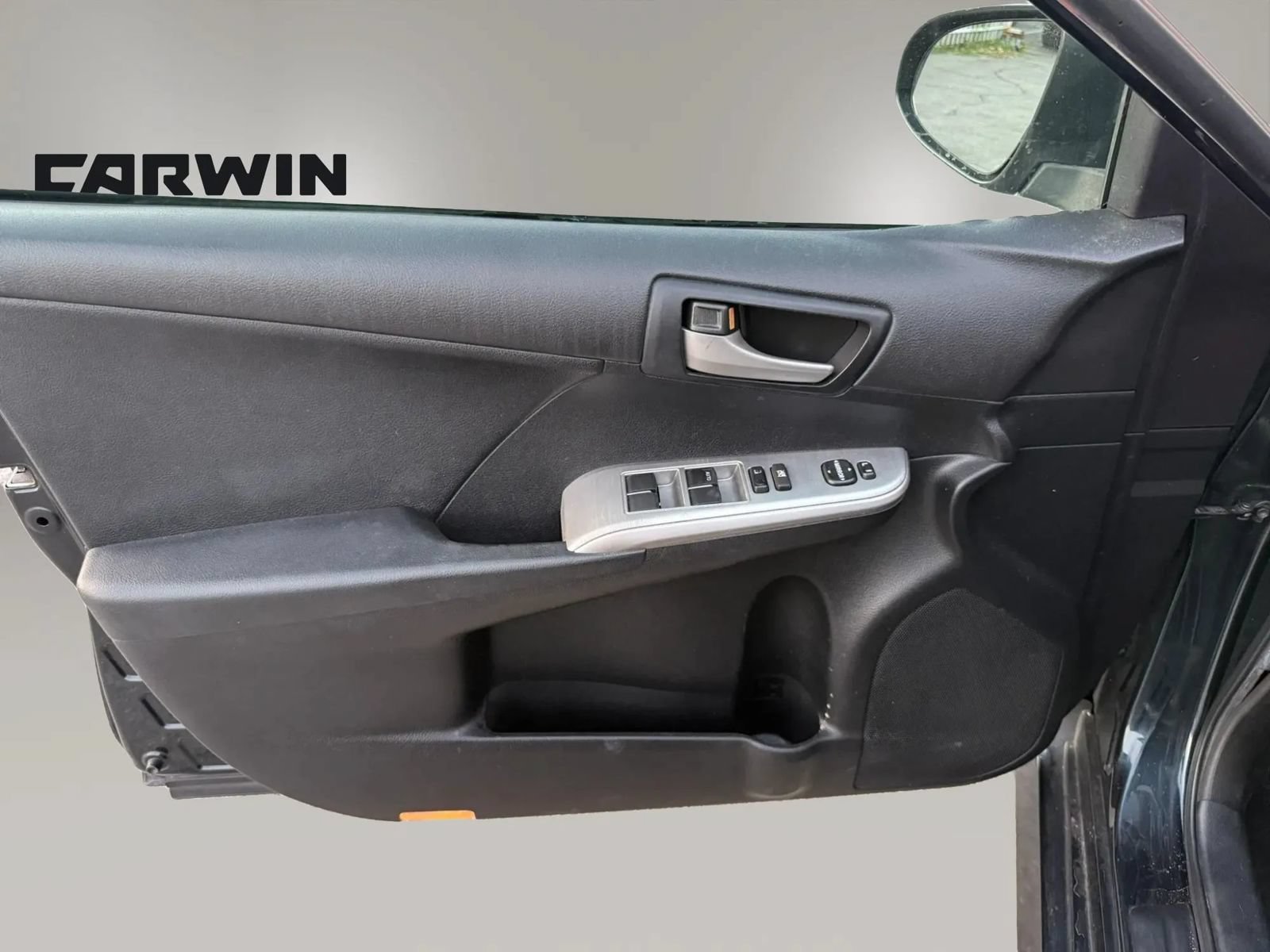 Used 2012 Toyota Camry SE FWD image 9