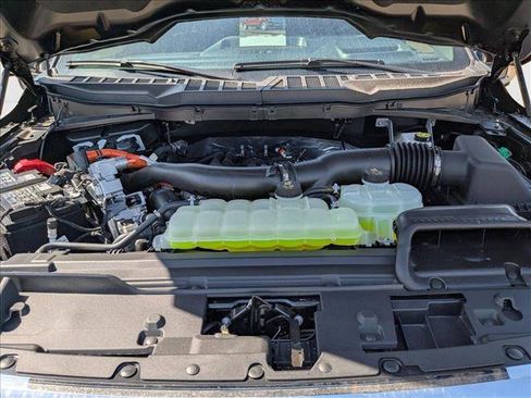 New 2025 Ford F150 Lariat w/ Equipment Group 502A High image 17