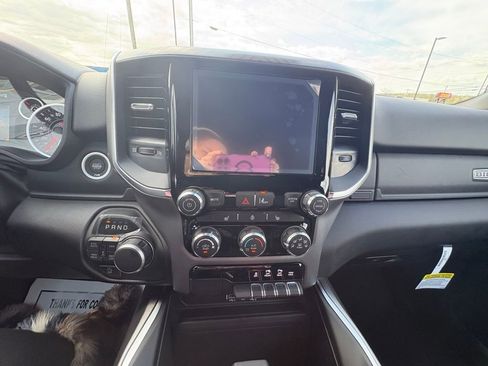 New 2026 RAM 1500 4x4 Crew Cab image 27