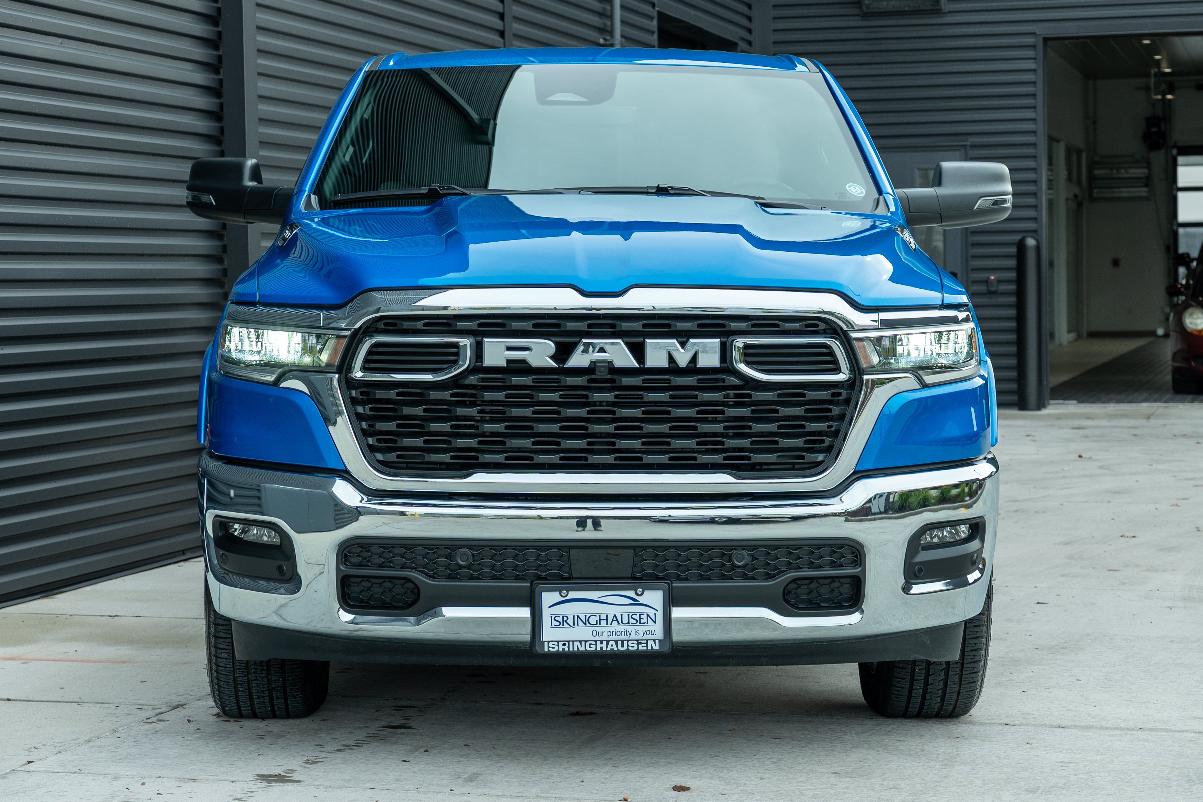 Used 2025 RAM 1500 Big Horn AWD/4WD image 2