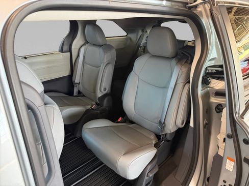 Used 2023 Toyota Sienna XLE w/ XLE Plus Package AWD/4WD image 22