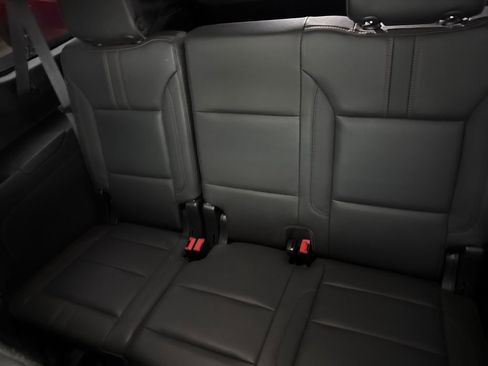 Used 2023 Chevrolet Suburban RST image 33
