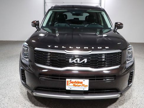 Used 2022 Kia Telluride EX FWD image 4