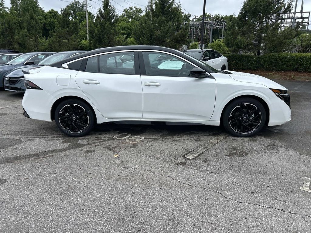 New 2026 Nissan Sentra SR w/ SR Premium Package FWD image 8