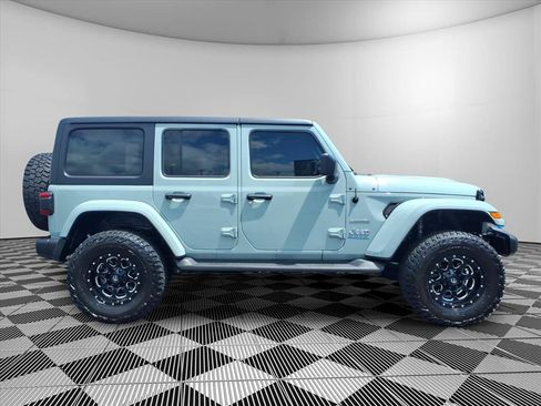 Used 2023 Jeep Wrangler Unlimited Sahara w/ Cold Weather Group AWD/4WD image 30
