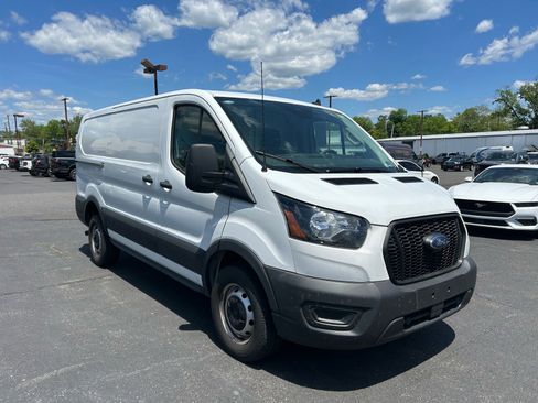 Used 2023 Ford Transit 250 Low Roof RWD image 3