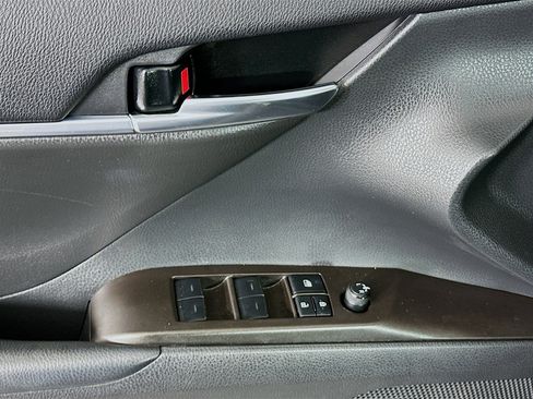 Used 2024 Toyota Camry SE image 15