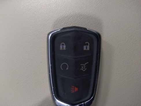 Used 2018 Cadillac XT5 Luxury w/ Driver Awareness Package FWD image 32