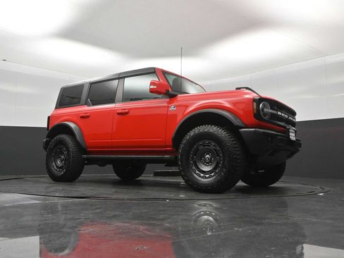 Used 2024 Ford Bronco Outer Banks AWD/4WD image 18