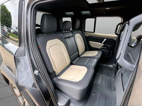 Used 2023 Land Rover Defender 110 X-Dynamic SE AWD/4WD image 21