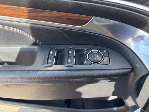 Used 2017 Ford Explorer Limited image 29