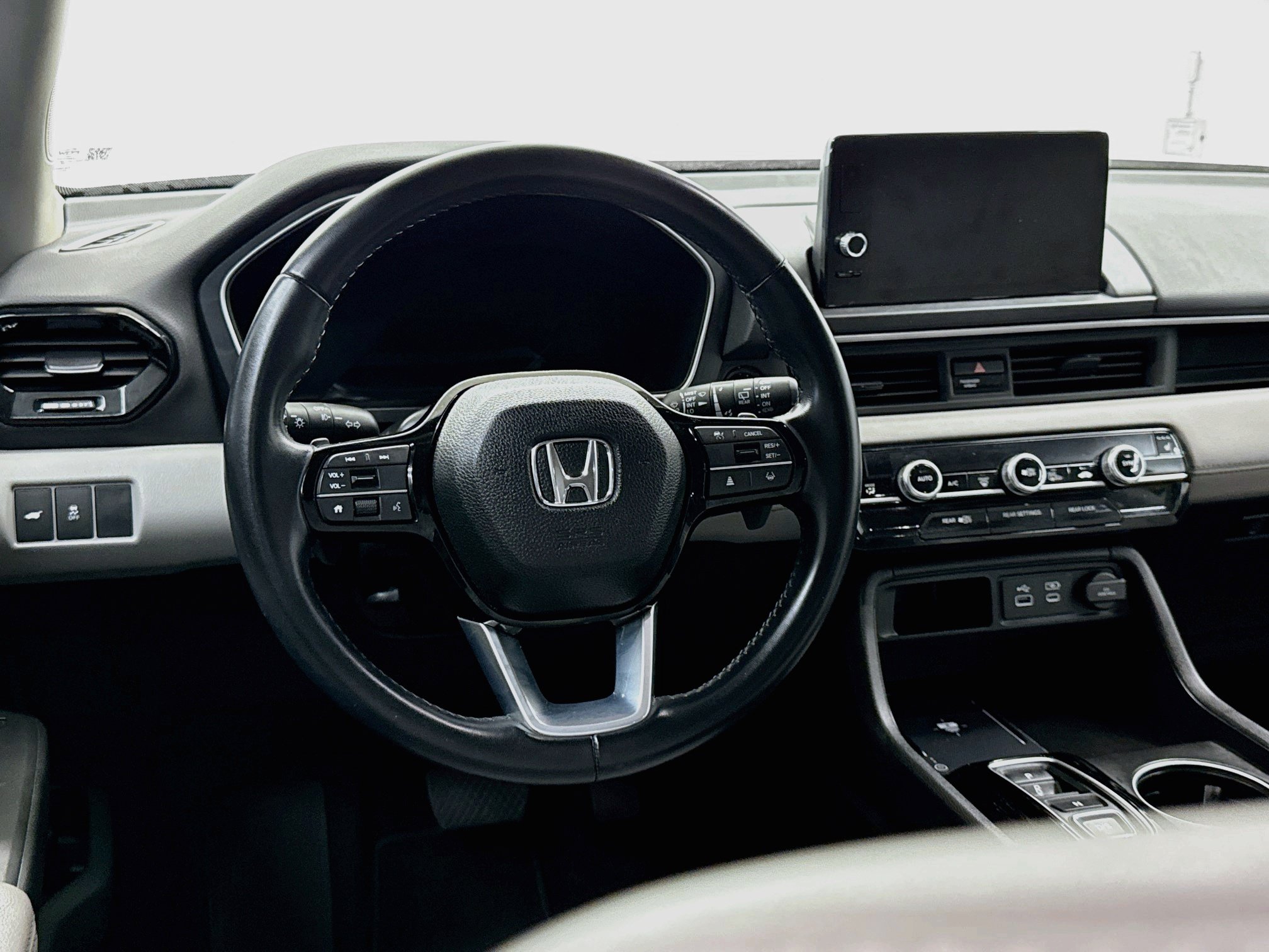 Used 2025 Honda Pilot EX-L image 18