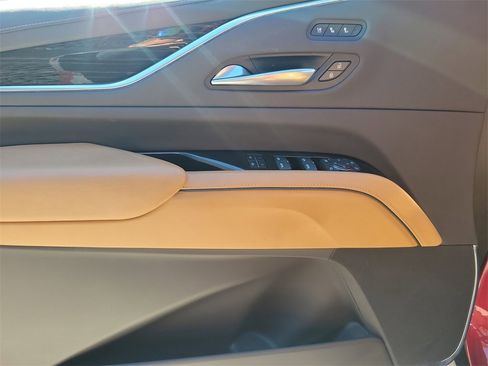 Used 2021 Cadillac Escalade Premium Luxury w/ LPO, Radiant Package image 24