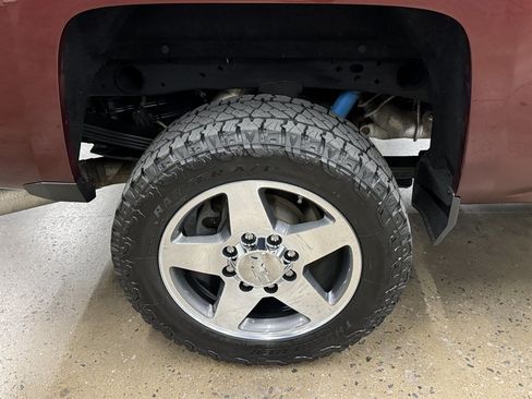 Used 2017 Chevrolet Silverado 2500 LTZ w/ Duramax Plus Package AWD/4WD image 18