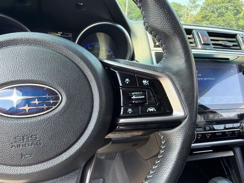 Used 2019 Subaru Outback 3.6R Limited AWD/4WD image 18