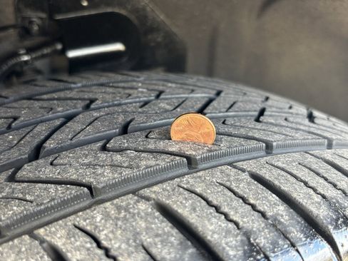 Used 2021 Nissan Rogue SL w/ Premium Package image 11