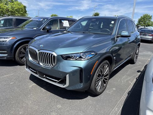 Used 2024 BMW X5 xDrive40i w/ Premium Package AWD/4WD image 13