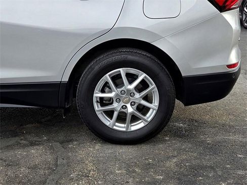 Used 2022 Chevrolet Equinox LT image 11