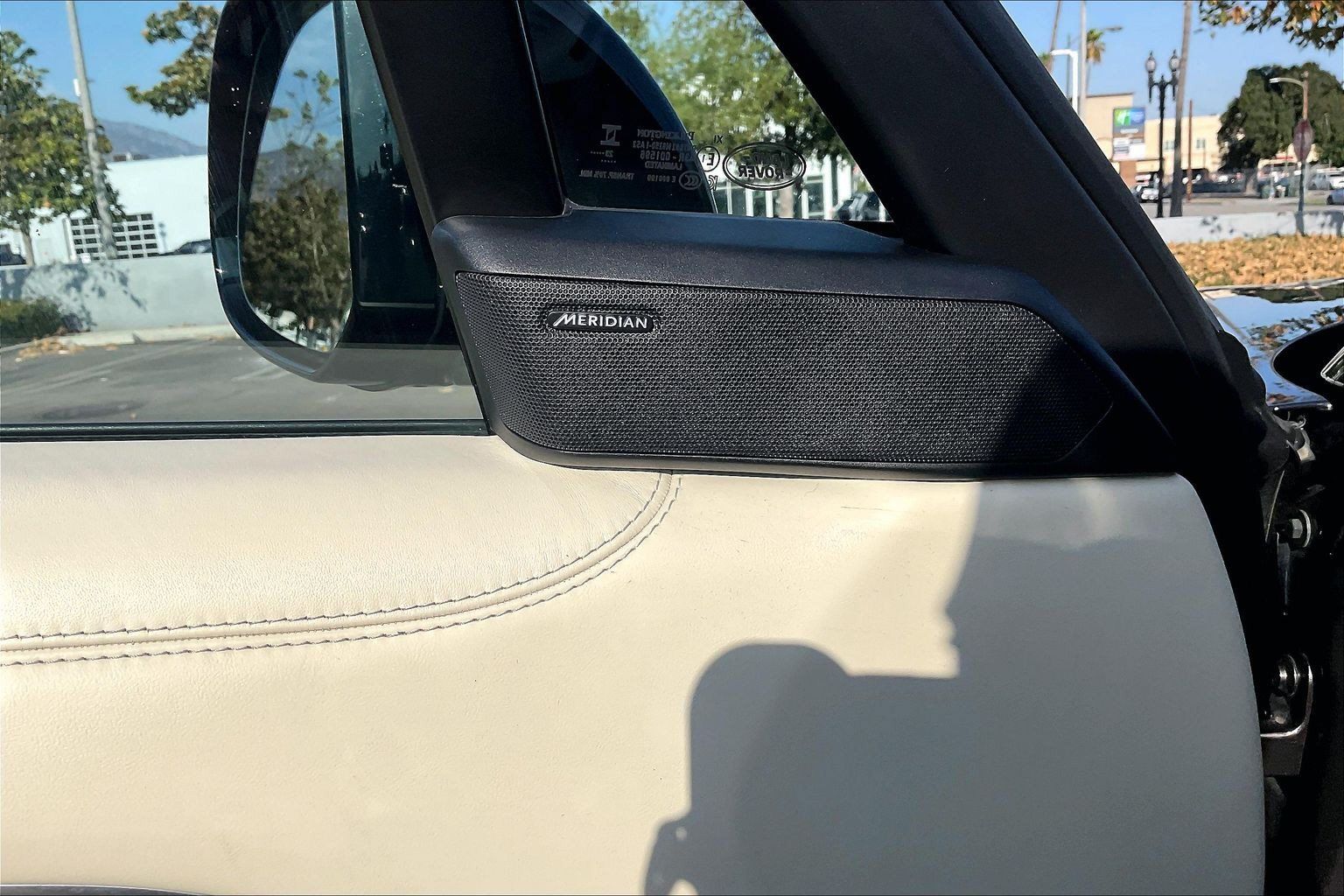 Certified 2024 Land Rover Range Rover SE AWD/4WD image 34