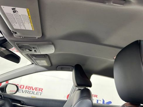 Used 2024 Toyota Camry SE image 20